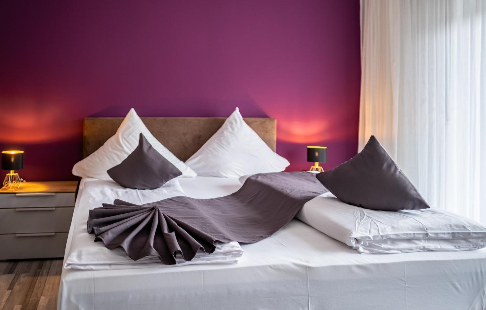 Mike'S Mosel Lodge ทรัยส์-คาร์เดิน ภายนอก รูปภาพ