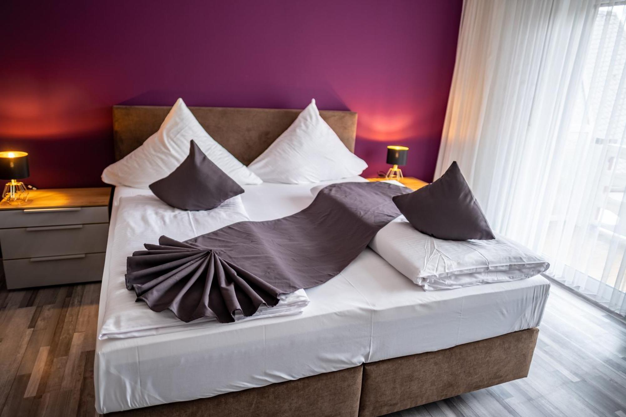 Mike'S Mosel Lodge ทรัยส์-คาร์เดิน ภายนอก รูปภาพ
