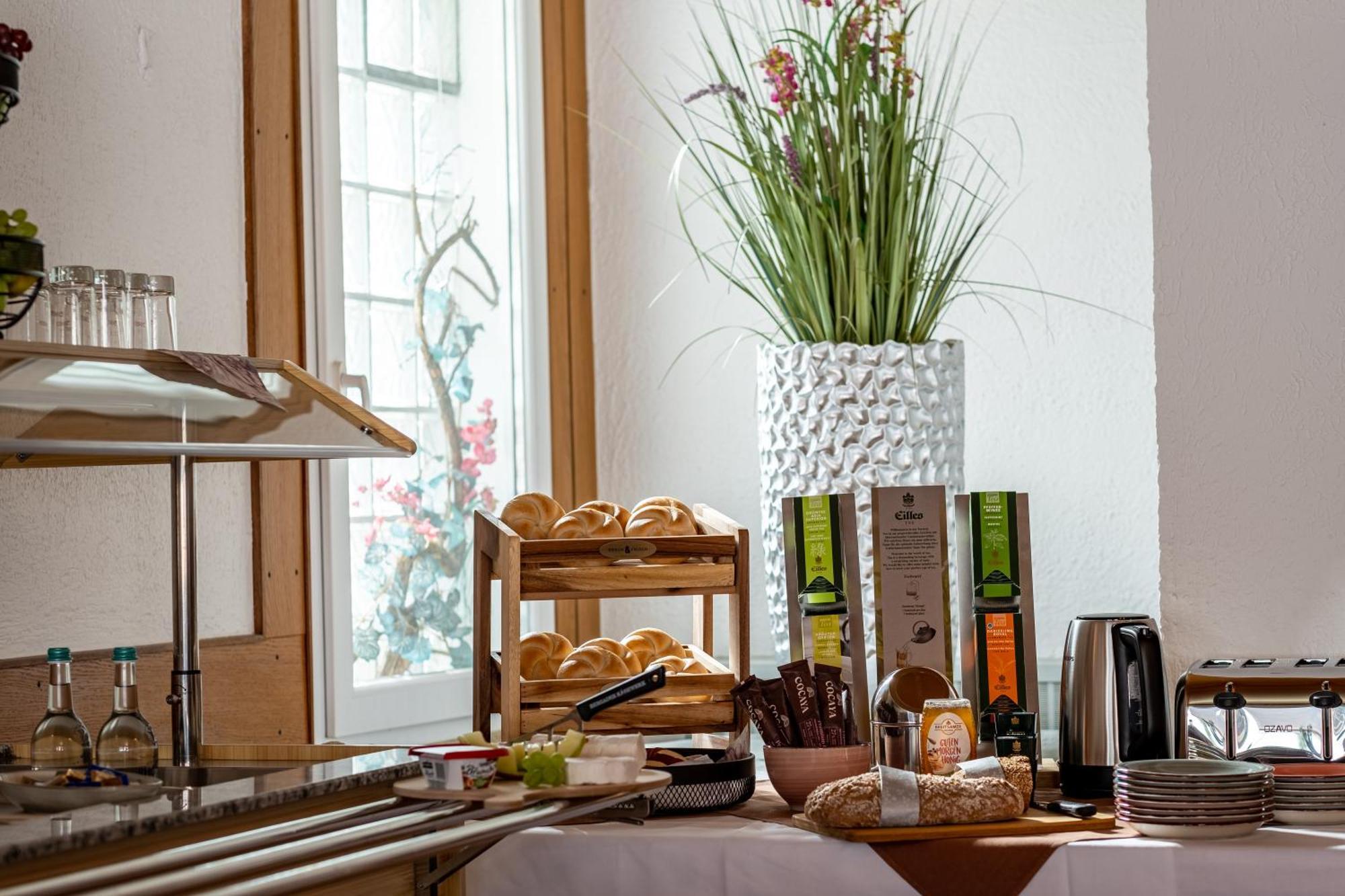 Mike'S Mosel Lodge ทรัยส์-คาร์เดิน ภายนอก รูปภาพ