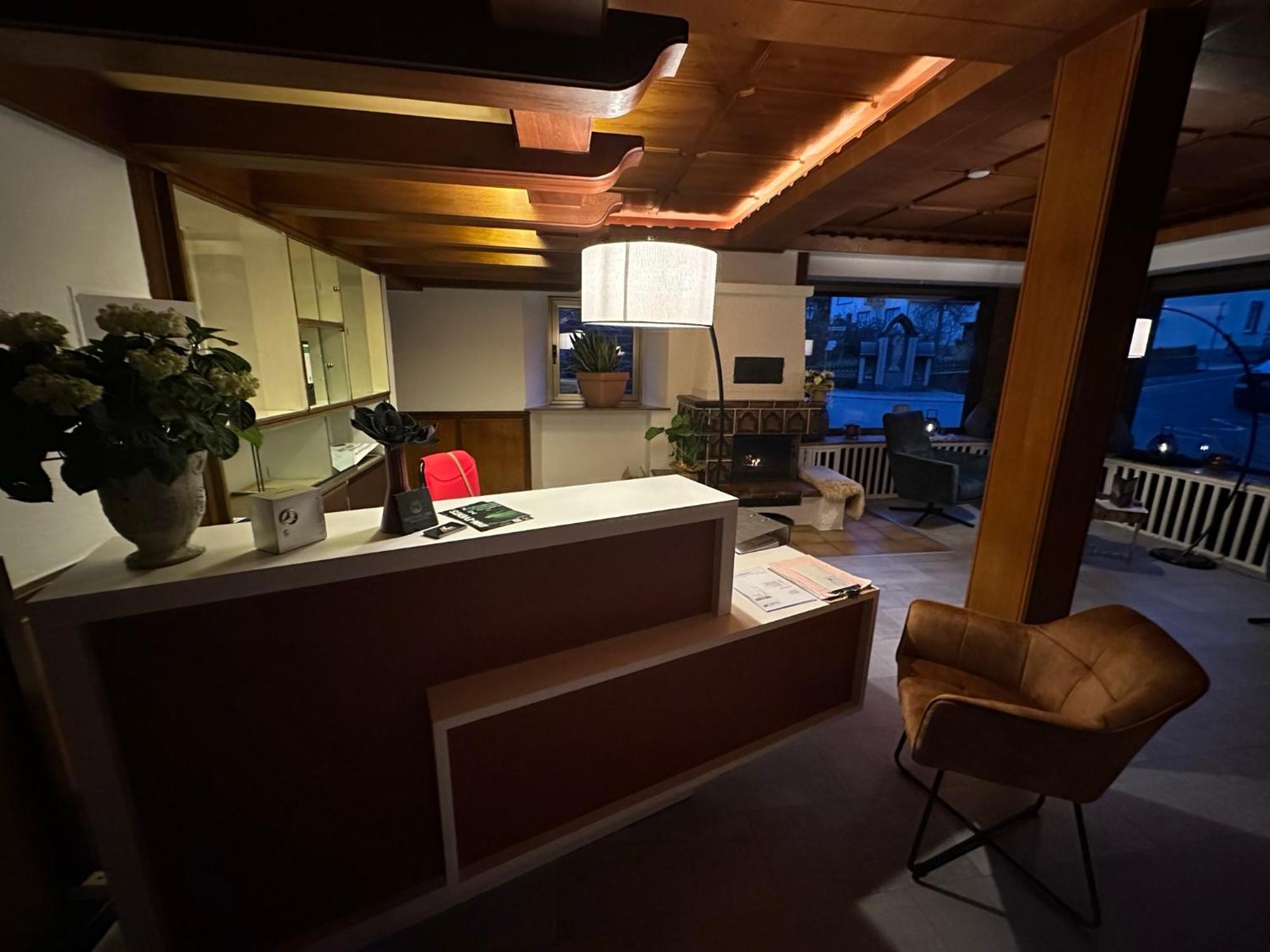 Mike'S Mosel Lodge ทรัยส์-คาร์เดิน ภายนอก รูปภาพ