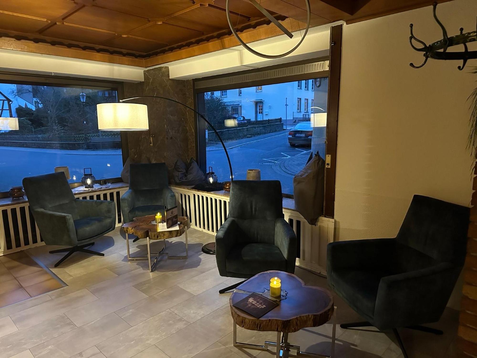 Mike'S Mosel Lodge ทรัยส์-คาร์เดิน ภายนอก รูปภาพ
