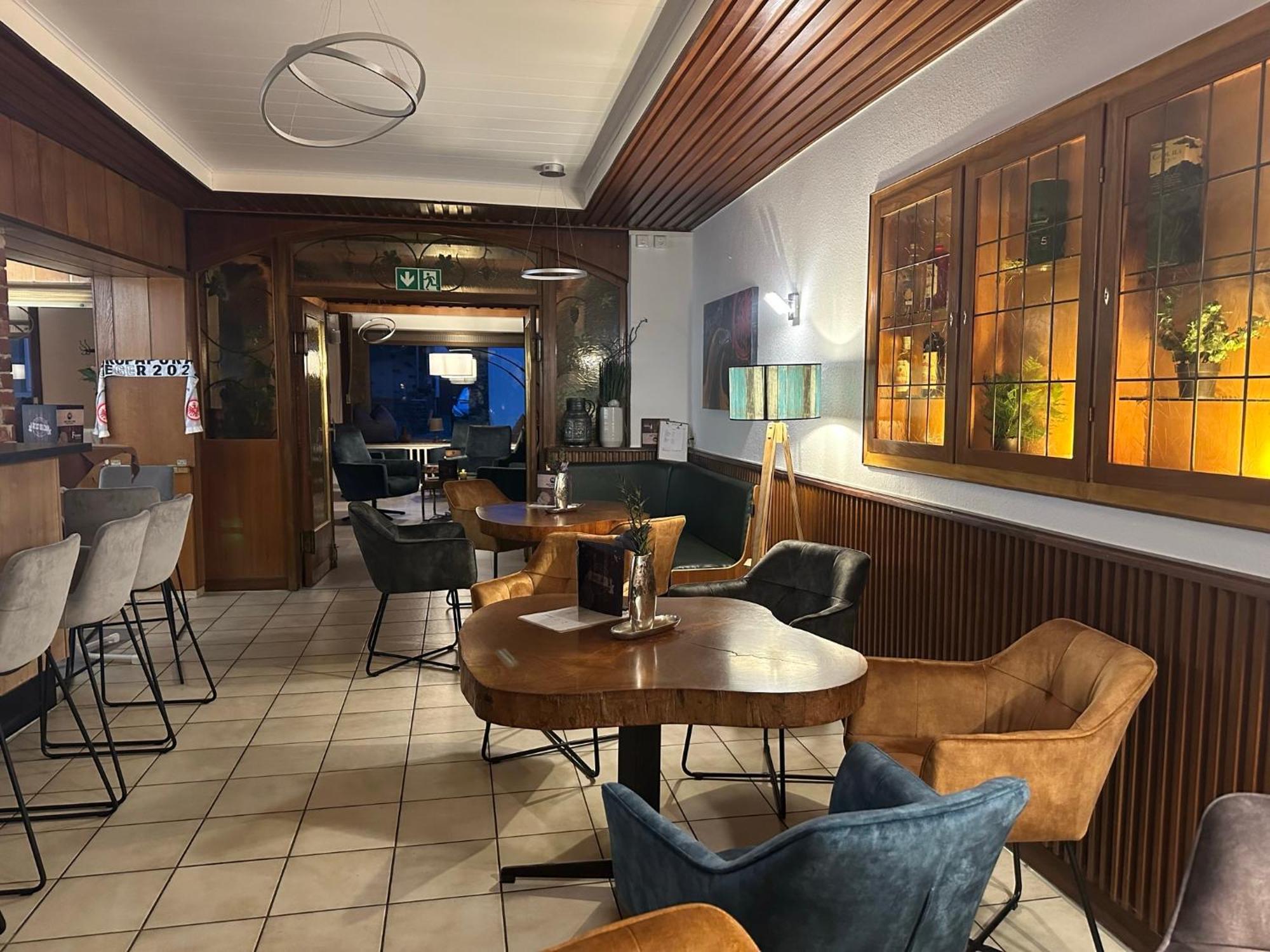Mike'S Mosel Lodge ทรัยส์-คาร์เดิน ภายนอก รูปภาพ